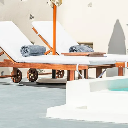 Veneston Suites, Lina *