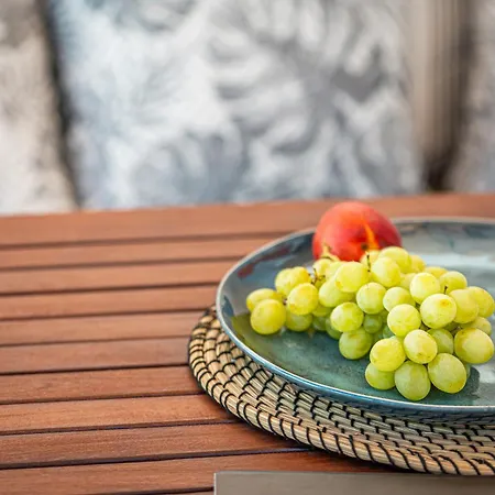 Villa Veneston Suites, Lina
