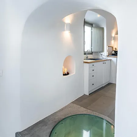Veneston Suites, Lina *