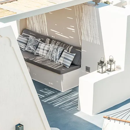 Veneston Suites, Lina Fira (Santorini)
