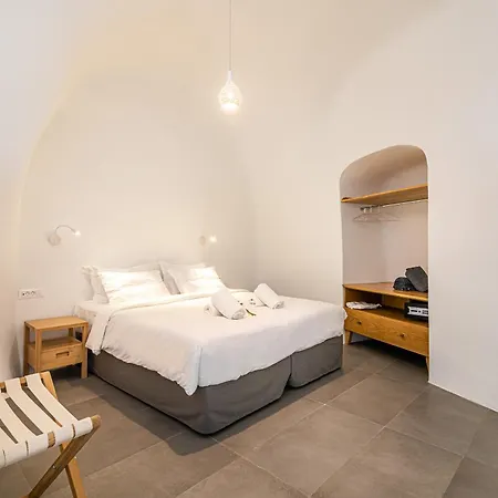 Veneston Suites, Lina Villa Fira (Santorini)