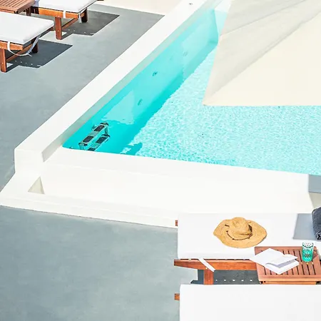 Veneston Suites, Lina Vila *